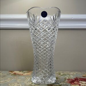 Thomas James Diamond Cut Crystal Vase